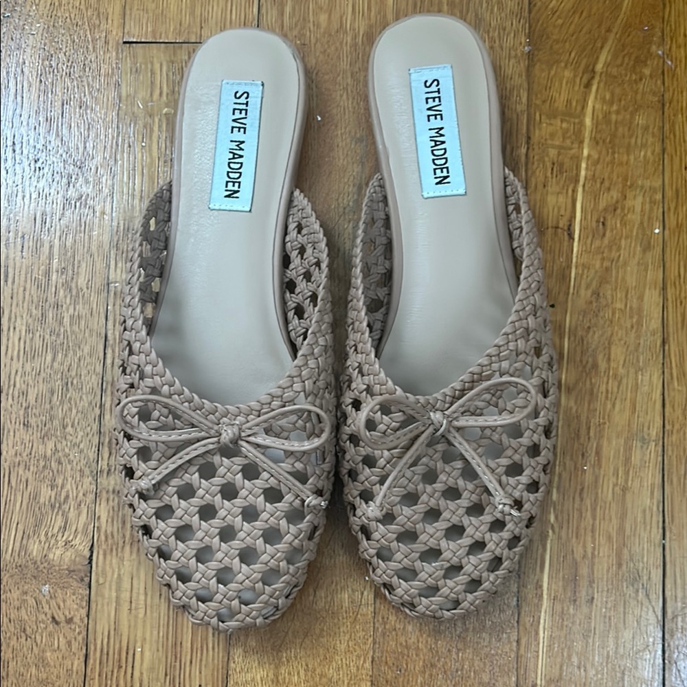 Steve Madden Women's Tan Woven Slip-On Shoes